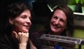 Juliette Binoche et Camille Cottin « un baiser » dans « Les recettes pompettes » (vidéo)