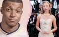 Ester Exposito : « quelle chance pour Mbappé », son arrivée choque à Cannes