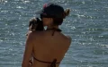Geste tendre dans l'eau et décors de rêve : Iris Mittenaere et Antoine Dupont roucoulent au bassin d'Arcachon !