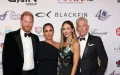 Meghan Markle ignorée par David Foster ? Ce que les images suivantes montrent vraiment