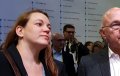 Axelle Lemaire ignorée par Vincent Peillon dans un train
