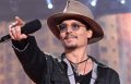 Séparé de Vanessa Paradis, Johnny Depp loin d'un « sex-symbol » (photos)