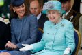 Kate Middleton épaule la reine Elizabeth II, qui fait son entrée dans l'espoir