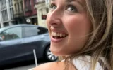 Héléna Bailly ne se laisse pas façonner : son directeur artistique révèle qui décide vraiment