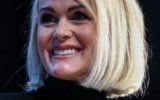 Laeticia Hallyday, enfin acceptée par le fils de Serge Varsano