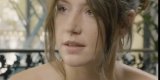 Adèle Exarchopoulos enceinte ? la vraie raison de son ventre arrondi