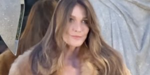 « se laisser mourir », les critiques fusent contre Carla Bruni à la fashion week 