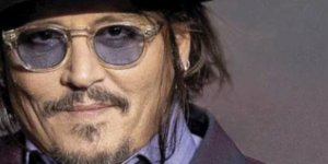 Johnny Depp retrouve le sourire grâce à Antonia Desplat 