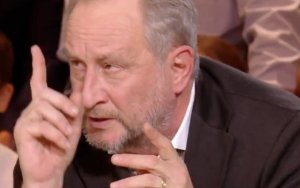 Benoît Poelvoorde séparé de Chiara Mastroianni, retour de flamme avec Coralie, la femme de sa vie