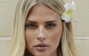 Kelly Vedovelli sans Cyril Hanouna : pourquoi elle n'a aucun regret et savoure sa liberté