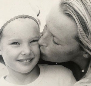 estelle-lefebure-et-david-hallyday-gros-rapprochement-cette-grande-soiree-familiale-douce
