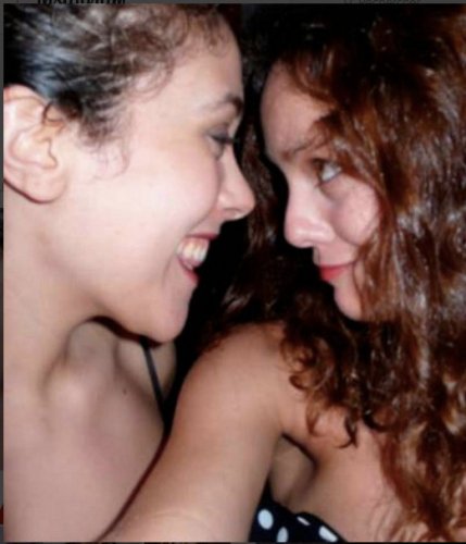 Alysson Paradis dévoile une tendre photo avec Vanessa Paradis