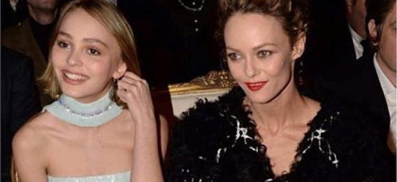 Vanessa Paradis et Lily-Rose « se moquent » d'Amber Heard (vidéo)