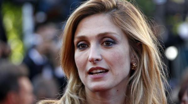Julie Gayet offre 50% de réduction chez Philips