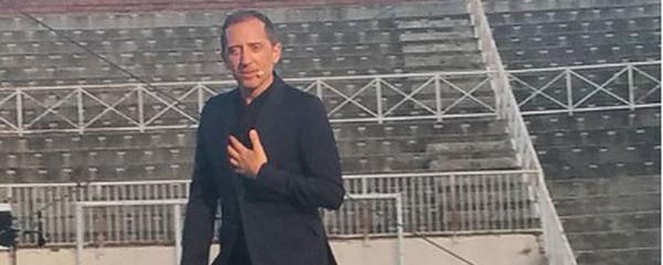 Gad Elmaleh, des surprises à ses fans à Béziers (vidéo)