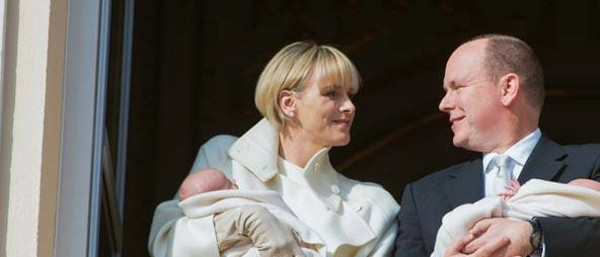 Charlène de Monaco- La présentation des jumeaux gâchée par le drame à Charlie Hebdo (vidéo)
