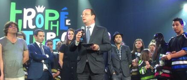 Jamel Debbouze soutient François Hollande : « Mets ton gilet de sauvetage François »