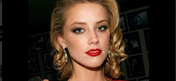 La femme de Johnny Depp main dans la main avec une inconnue (photo)