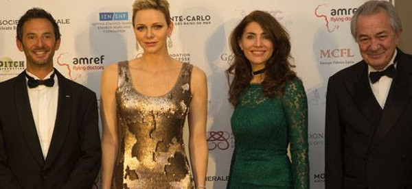 Charlène de Monaco radieuses au gala de l'AMREF Flying Doctors (photo)