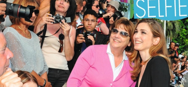 Julie Gayet sortie de l'anonymat par Closer