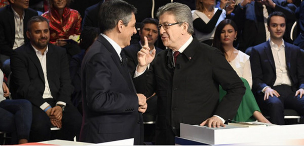 Quand Jean-Luc Mélenchon chambre gentiment François Fillon sur les affaires (Vidéo)