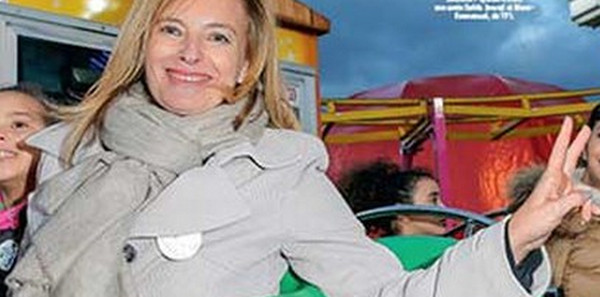 Valérie Trierweiler en couple avec Charles fait le bonheur de François Hollande