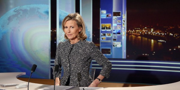 Claire Chazal participe à la soirée Octobre rose, pour le dépistage du cancer du sein (photo)