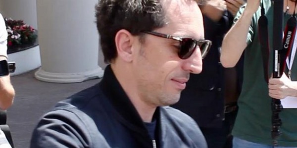 Gad Elmaleh refuse 5 millions par solidarité avec les Guignols