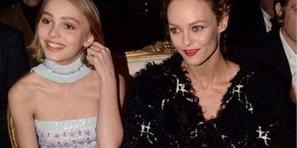 Lily-Rose diffuse une photo de Vanessa Paradis, plus en forme que jamais (photos)