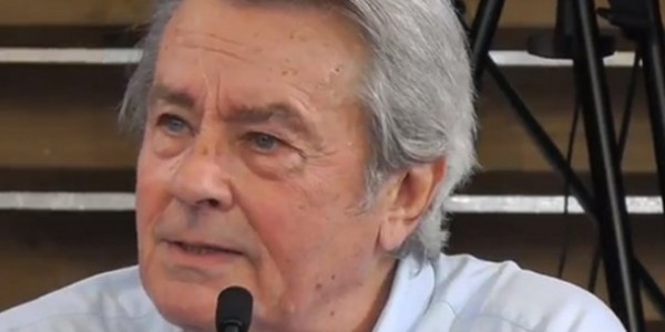 Alain Delon sous le choc après le viol de sa filleule, Géraldine Danon
