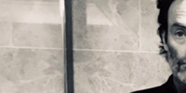 Alain Delon en convalescence, coronavirus, étrange message de son fils (photo)
