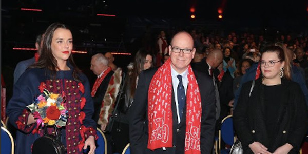 Albert de Monaco entouré de ses princesses pour New Generation Festival (photos)