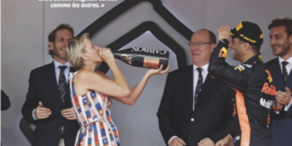 D'habitude si austère, Charlène de Monaco n'hésite plus à se lâcher