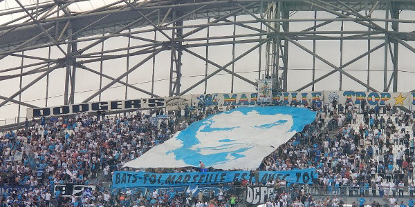 « Bats-toi », le message de soutien du Vélodrome à Bernard Tapie