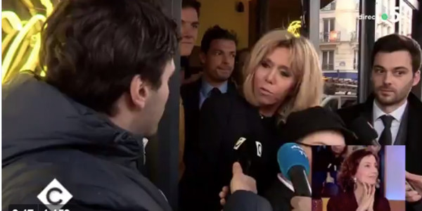 Brigitte Macron inaugure un coffee shop tenu par des handicapés mentaux (vidéo)