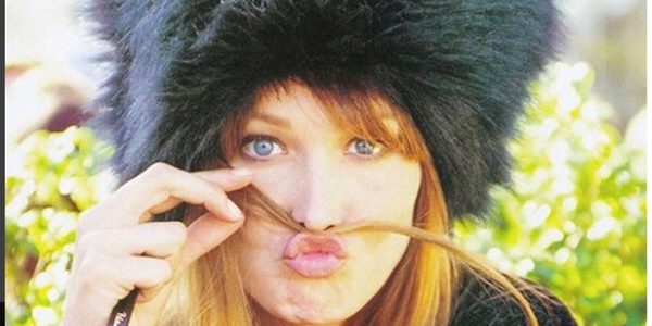 Carla Bruni défend Melania Trump après la diffusion de ses photos nues