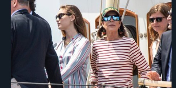 Caroline de Monaco s'affiche sublime au "Monaco Globe Série" et ignore son mari