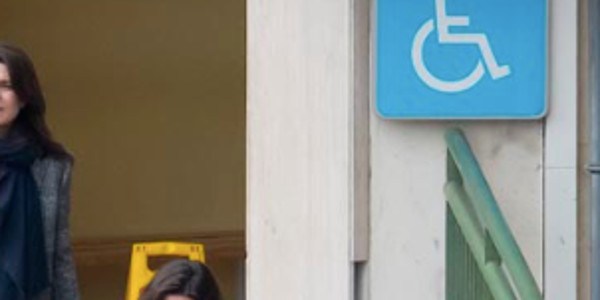 Charlotte Casiraghi, Dimitri Rassam, confinés au château de Marchais, étonnante occupation