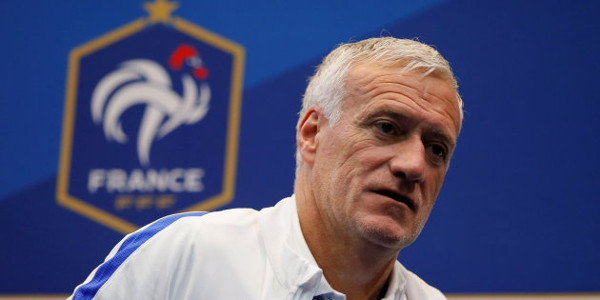 Didier Deschamps couvert de fleurs par Paris Match