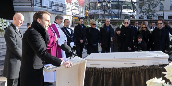 Emmanuel Macron réplique à ceux qui trouvaient « abject » son hommage à Johnny Hallyday