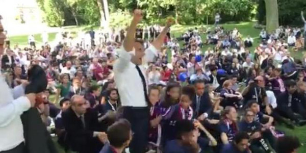 Emmanuel Macron déchainé lors du match de France à l'Uruguay
