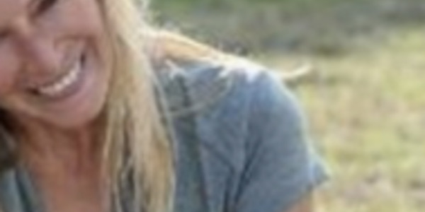 Estelle Lefébure sort les griffes, « salve » inattendue contre Laeticia, ça chauffe