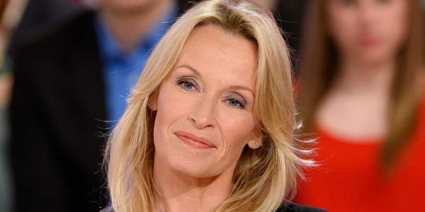 Brouillée avec Laeticia Hallyday, Estelle Lefébure a quitté Saint-Barth (photo)