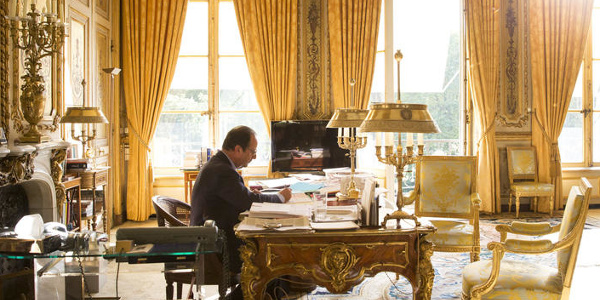 François Hollande, qu'a-t-il fait le dernier jour de son mandat ?