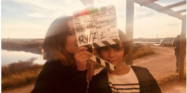 Jenifer, une petite pose avec Félix Bossuet sur le plateau des Traqués (photo)