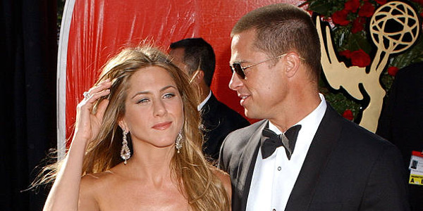 Jennifer Aniston repérée avec une bague offerte par Brad Pitt