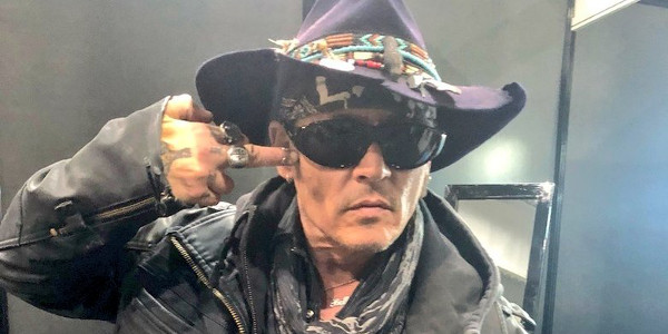 Johnny Depp suicidaire ? Une photo buzz refait surface