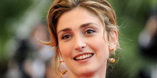 Julie Gayet « un soutien » à Laetitia Milot dans son combat contre l'endométriose