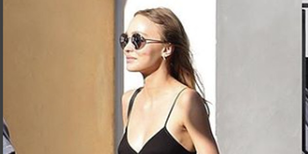 Après Biarritz, Lily-Rose Depp avec Vanessa Paradis à L.A ? (photo)
