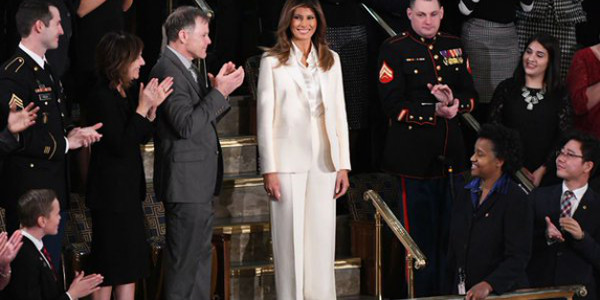 Mela­nia Trump tacle son mari devant le Congrès améri­cain (photo)